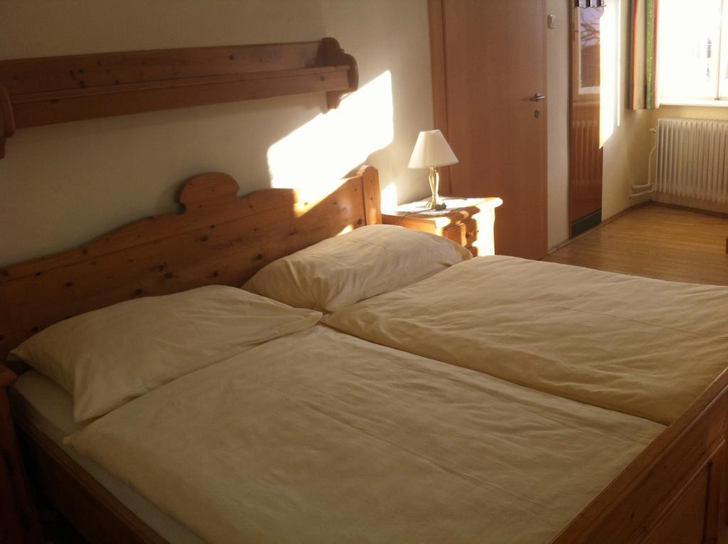 Gasthof Zum Niederhaus - Familie Perthold Sankt Aegyd am Neuwalde Rum bild